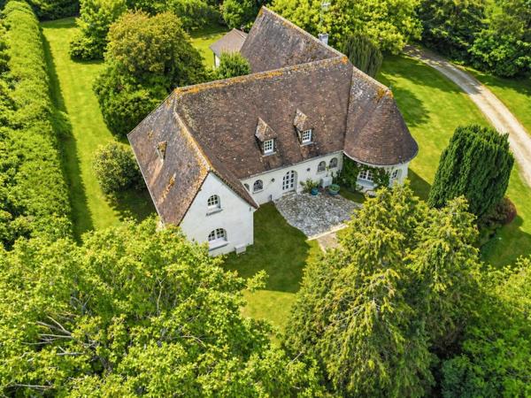 Maison à TRANGE, 72650 - 10 pièces 265m²