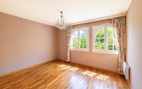 Maison à TRANGE, 72650 - 10 pièces 265m²