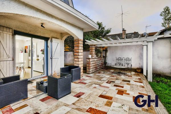 Secteur résidentiel - Maison 6 pièces 185m2 - Villeurbanne