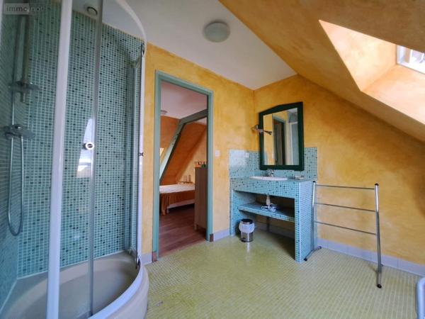 Propriete à vendre à Livré la Touche en Mayenne (53400), ref : 076/2711-GIL