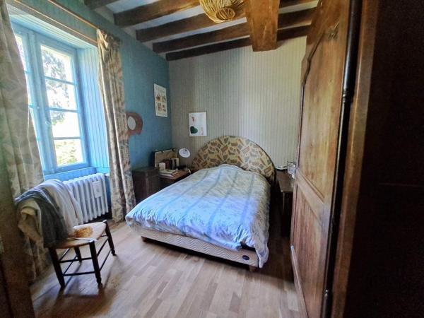 Propriete à vendre à Livré la Touche en Mayenne (53400), ref : 076/2711-GIL