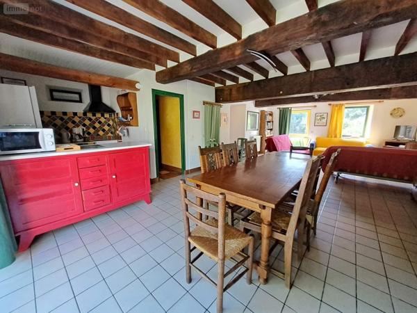 Propriete à vendre à Livré la Touche en Mayenne (53400), ref : 076/2711-GIL