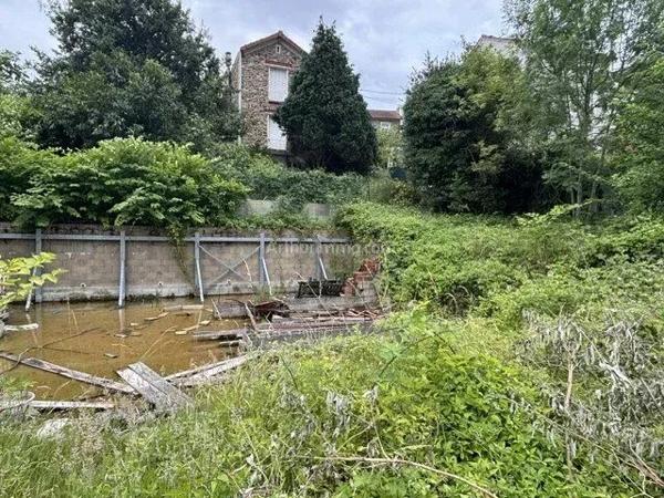 Vente                                                      Terrain
                        
                                         459 m2                     à Villeneuve-Saint-Georges
