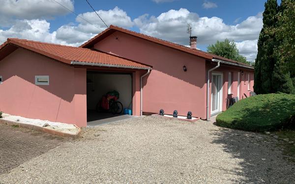 Maison à vendre    4 pièces •  La Côte-Saint-André