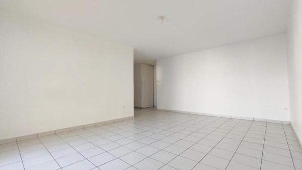 Appartement à louer 4 pièces 81.25m²