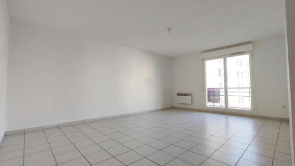 Appartement à louer 4 pièces 81.25m²