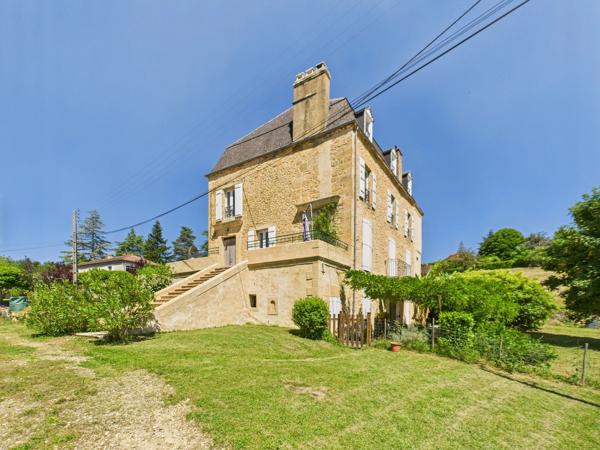 Immeuble de Rapport Multi-Unités à Haut Rendement — Appartements & Garages | Sarlat-la-Canéda, Dordogne