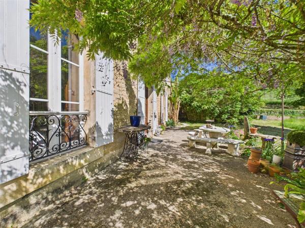 Immeuble de Rapport Multi-Unités à Haut Rendement — Appartements & Garages | Sarlat-la-Canéda, Dordogne