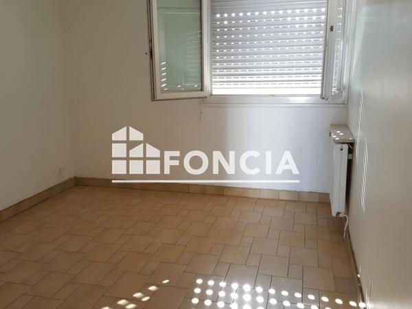 Location Appartement 3 pièces 76 m² - Toulon 83100