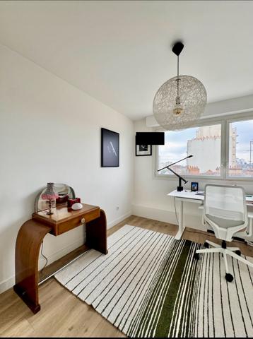 Magnifique T3 rénové balcon stationnement.