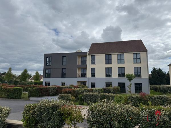 BUREAUX - LOCAL PROFESSIONNEL - LA CHAPELLE EN SERVAL