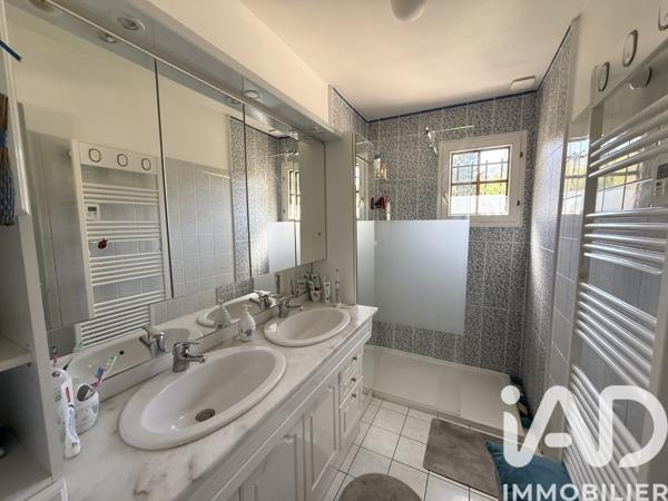 Maison à vendre 7 pièces 156 m² Vaux-le-Pénil