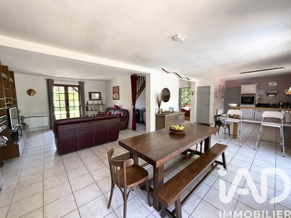 Maison à vendre 7 pièces 156 m² Vaux-le-Pénil