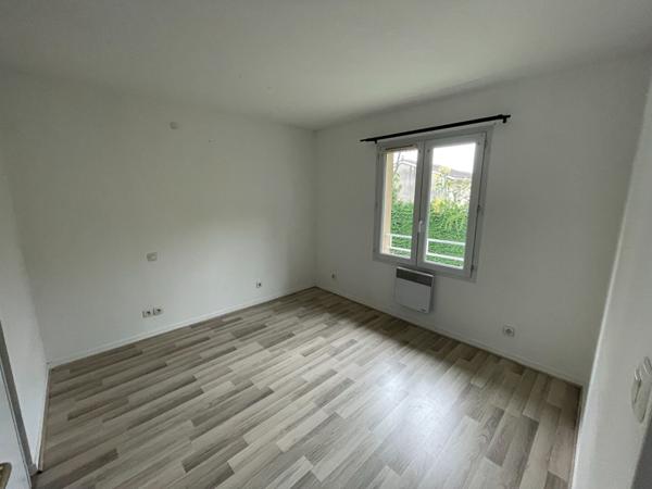 33270 FLOIRAC - Maison 4 pièces de 91 m2 avec garage et jardin