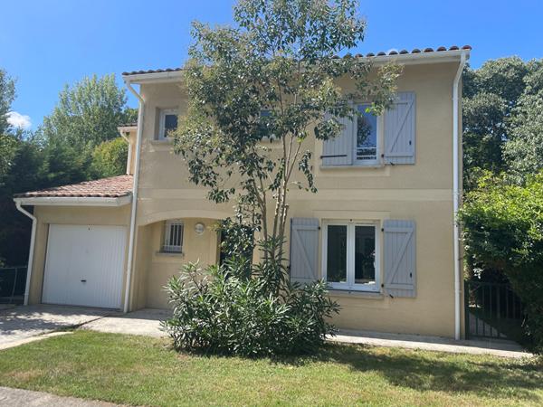 33270 FLOIRAC - Maison 4 pièces de 91 m2 avec garage et jardin
