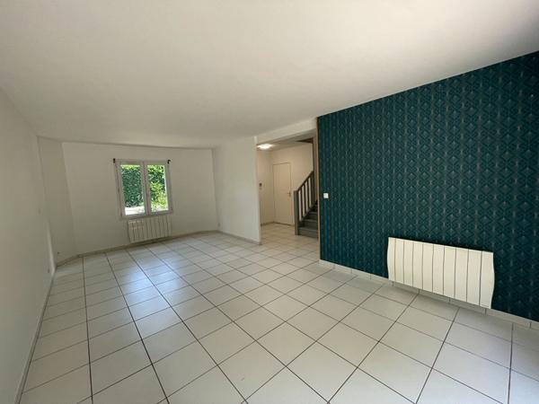 33270 FLOIRAC - Maison 4 pièces de 91 m2 avec garage et jardin
