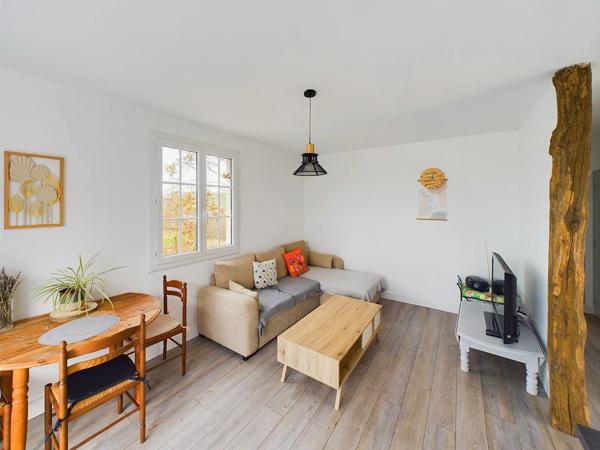 Charmante maison rénovée, avec un grand jardin - à pied des commerces