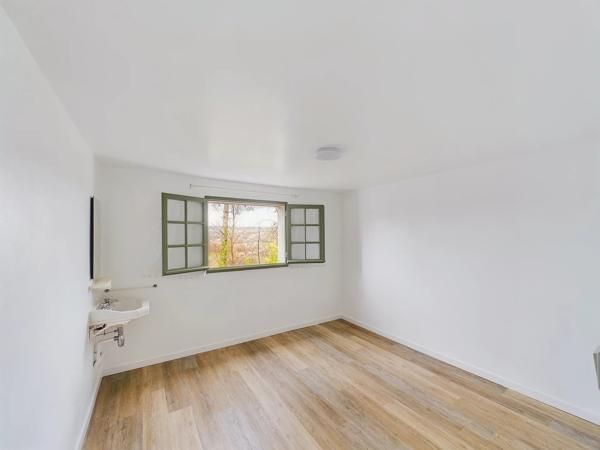 Charmante maison rénovée, avec un grand jardin - à pied des commerces