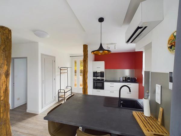 Charmante maison rénovée, avec un grand jardin - à pied des commerces