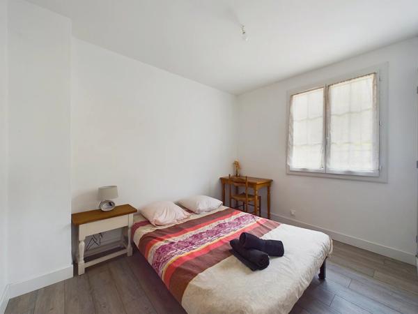 Charmante maison rénovée, avec un grand jardin - à pied des commerces