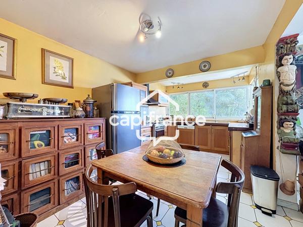 Magnifique villa à vendre 6 pièces, avec piscine dans un secteur très recherché à LE GOSIER (971)