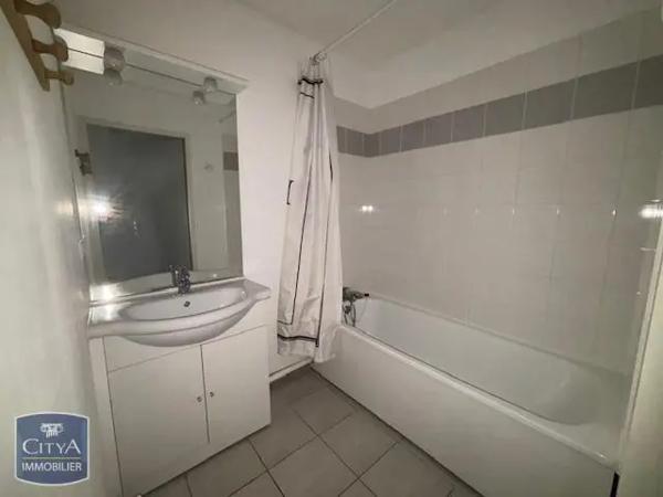 Appartement à louer 2 pièces 48.02m² Épinal (88000)