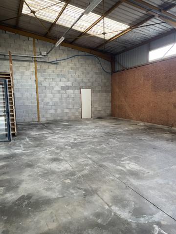 Local commercial Givry 2 pièce(s) 200 m2 et cour 900 m²