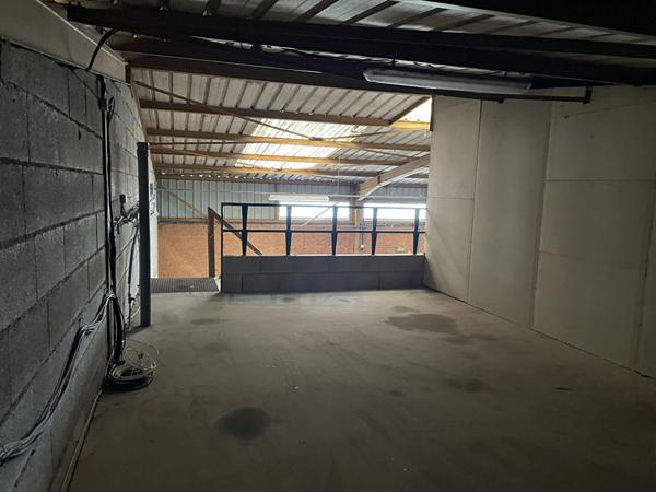 Local commercial Givry 2 pièce(s) 200 m2 et cour 900 m²