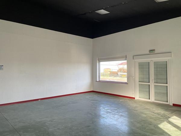 Local commercial Givry 2 pièce(s) 200 m2 et cour 900 m²