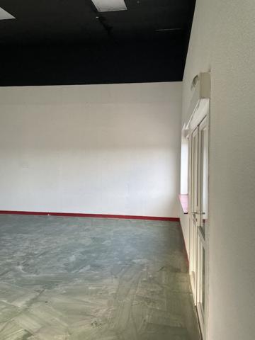 Local commercial Givry 2 pièce(s) 200 m2 et cour 900 m²