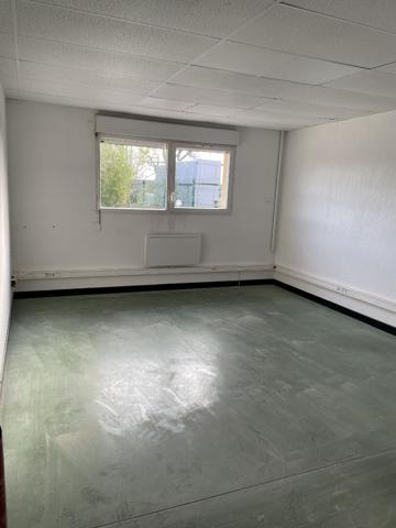 Local commercial Givry 2 pièce(s) 200 m2 et cour 900 m²