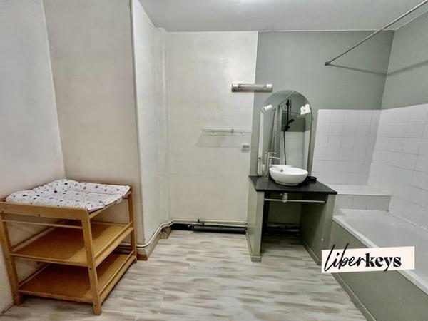 Appartement 4 chambres balcon plein Sud vue dégagée verdure, 2 min panneau Caen