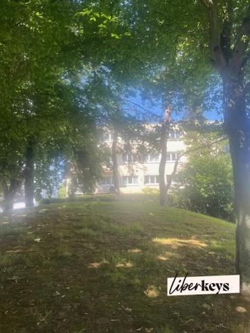 Appartement 4 chambres balcon plein Sud vue dégagée verdure, 2 min panneau Caen
