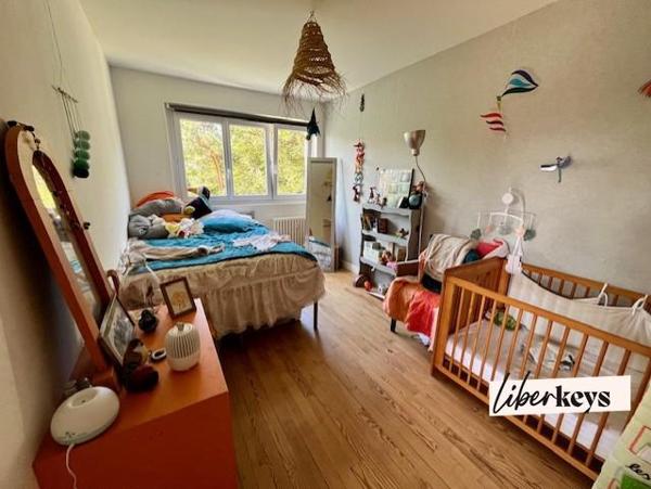 Appartement 4 chambres balcon plein Sud vue dégagée verdure, 2 min panneau Caen