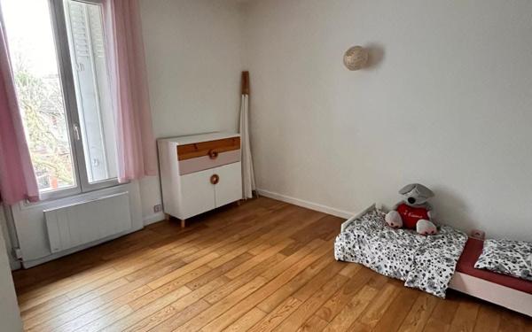 Maison à vendre    4 pièces • 100,81 m2 Joinville-le-Pont