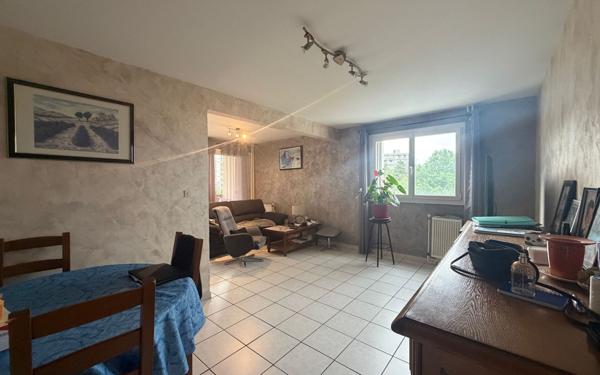 Appartement à vendre    3 pièces • 72 m2 Sassenage