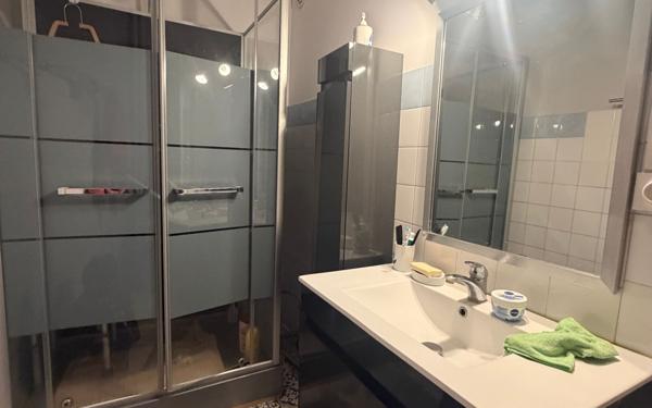 Appartement à vendre    3 pièces • 72 m2 Sassenage