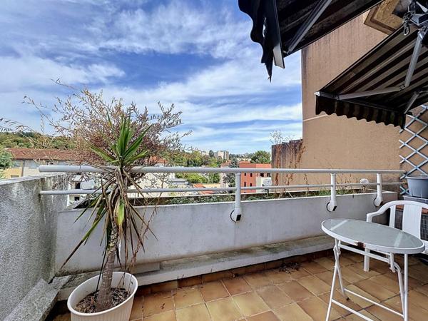 T3 – 74 m² – TERRASSE – PARKING – 69160 – TASSIN
