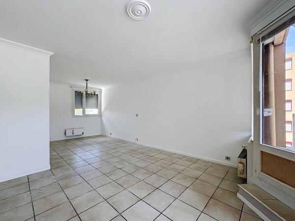 T3 – 74 m² – TERRASSE – PARKING – 69160 – TASSIN