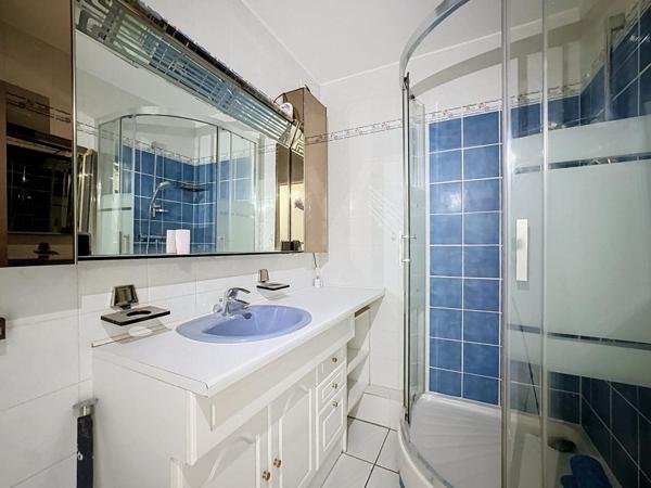 T3 – 74 m² – TERRASSE – PARKING – 69160 – TASSIN