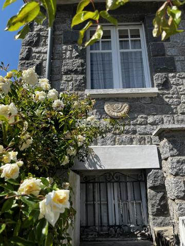 Saint-Malo (35400) Maison 6P, 109m2 (+ 35 m2). A rénover. Courtoisville.