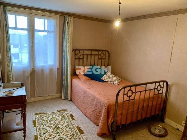 Saint-Malo (35400) Maison 6P, 109m2 (+ 35 m2). A rénover. Courtoisville.