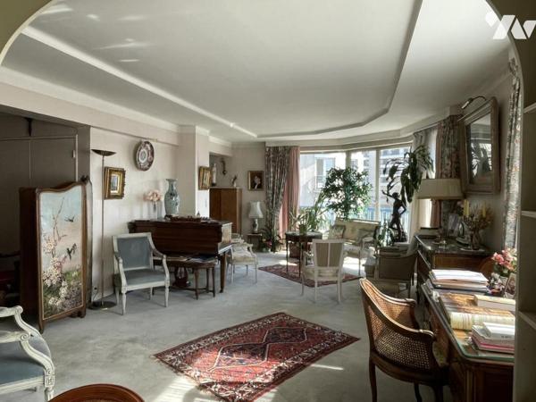 LILLE Bvd Carnot - Appartement Type 5 d'environ 124m² à moderniser 