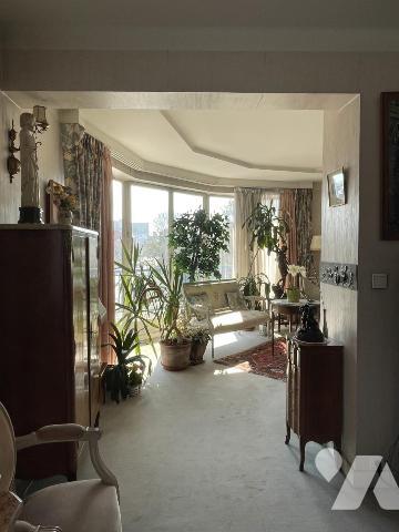 LILLE Bvd Carnot - Appartement Type 5 d'environ 124m² à moderniser 