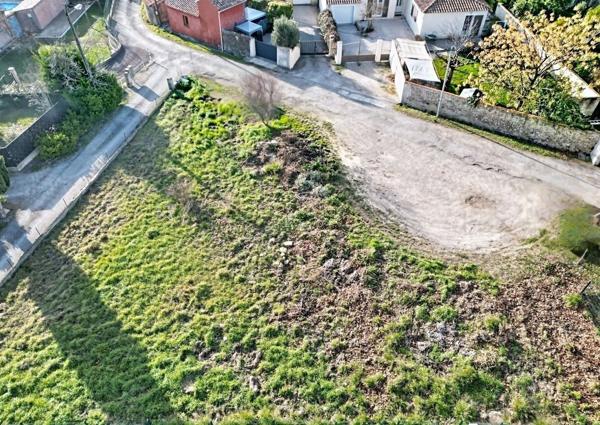EXCLUSIVITE A VENDRE DRAGUIGNAN - TERRAIN CONSTRUCTIBLE 674m² avec Permis de construire
