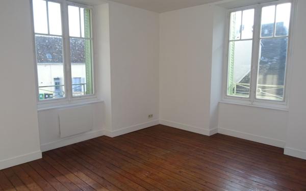 Appartement à louer    2 pièces • 49,50 m2 Nogent-le-Rotrou