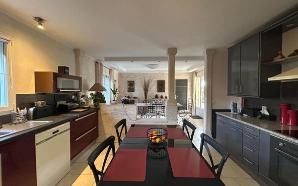 Maison à vendre    4 pièces •  Aups