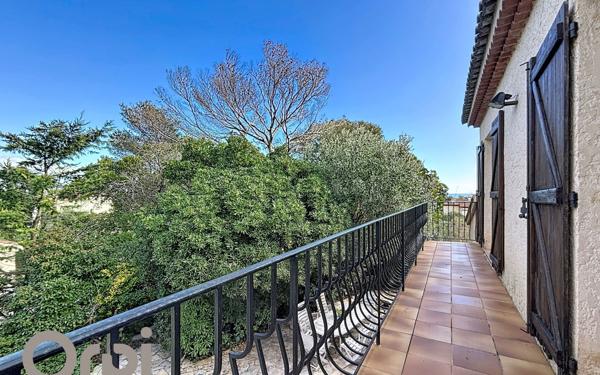 Maison à vendre    5 pièces • 163,85 m2 Fréjus