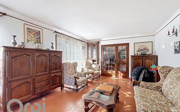 Maison à vendre    5 pièces • 163,85 m2 Fréjus