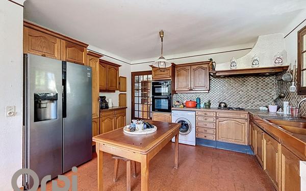 Maison à vendre    5 pièces • 163,85 m2 Fréjus